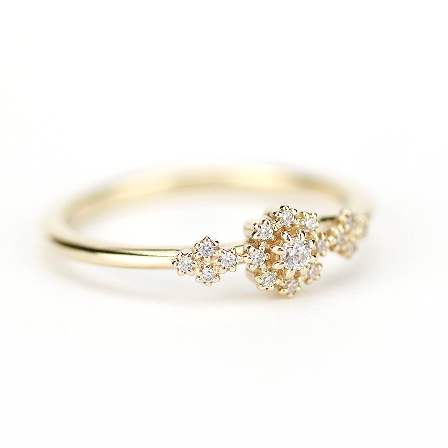 Diamond cluster engagement ring round - NOOI JEWELRY
