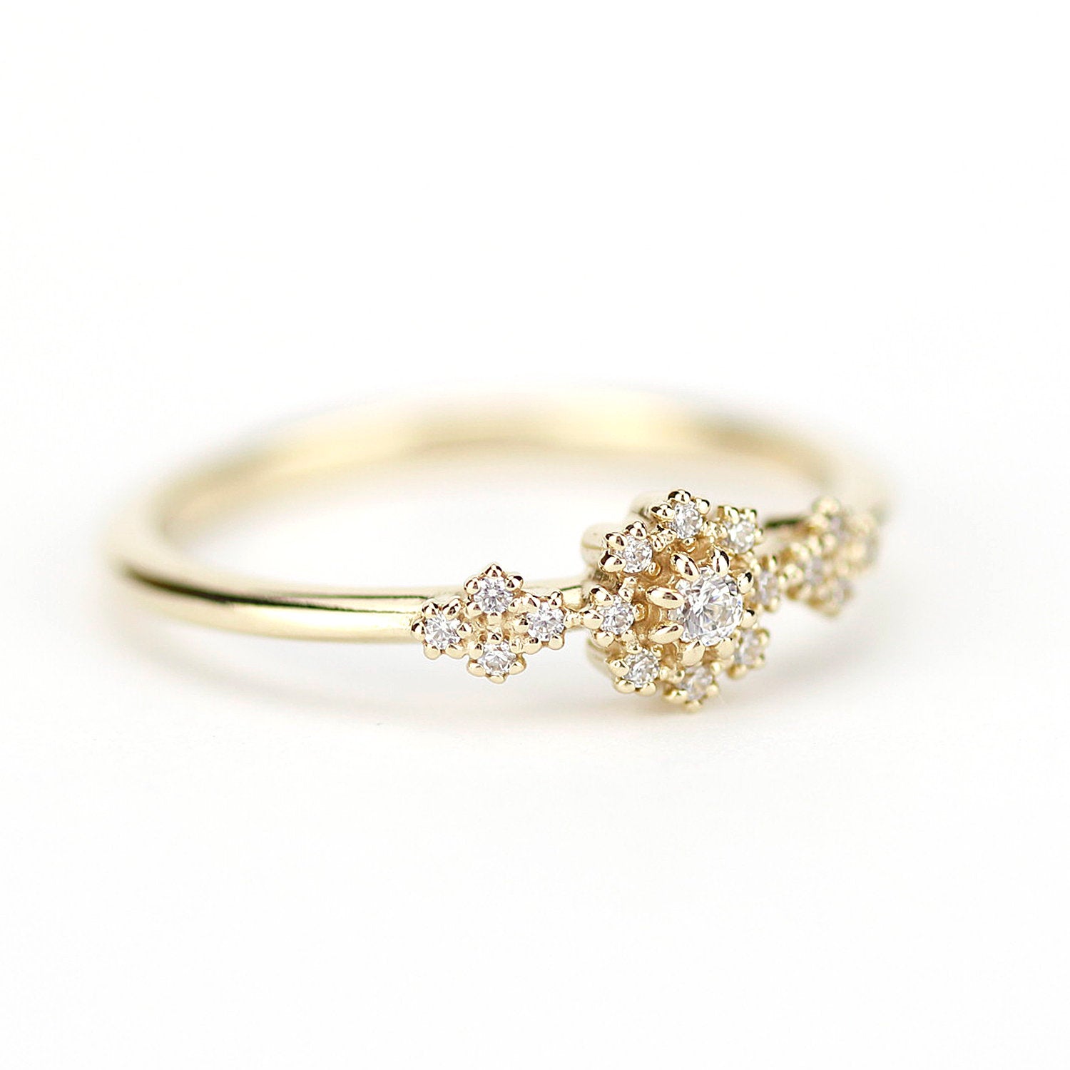Diamond cluster engagement ring round - NOOI JEWELRY