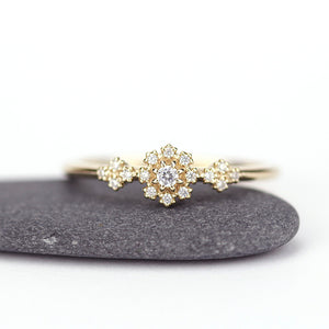 Diamond cluster engagement ring round - NOOI JEWELRY