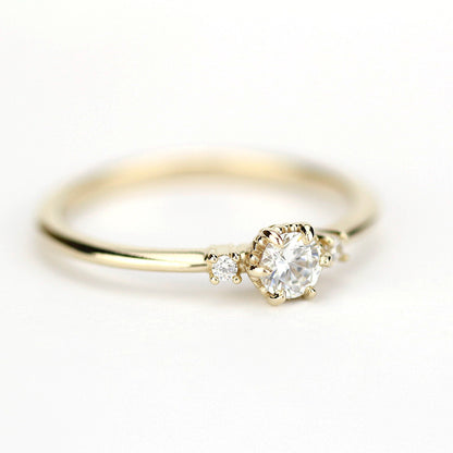 simple engagement ring, delicate engagement ring, dainty engagement ring, minimalist engagement ring, cluster ring, Made in Italy | R252WD