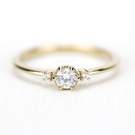 simple engagement ring, delicate engagement ring, dainty engagement ring, minimalist engagement ring, cluster ring, Made in Italy | R252WD