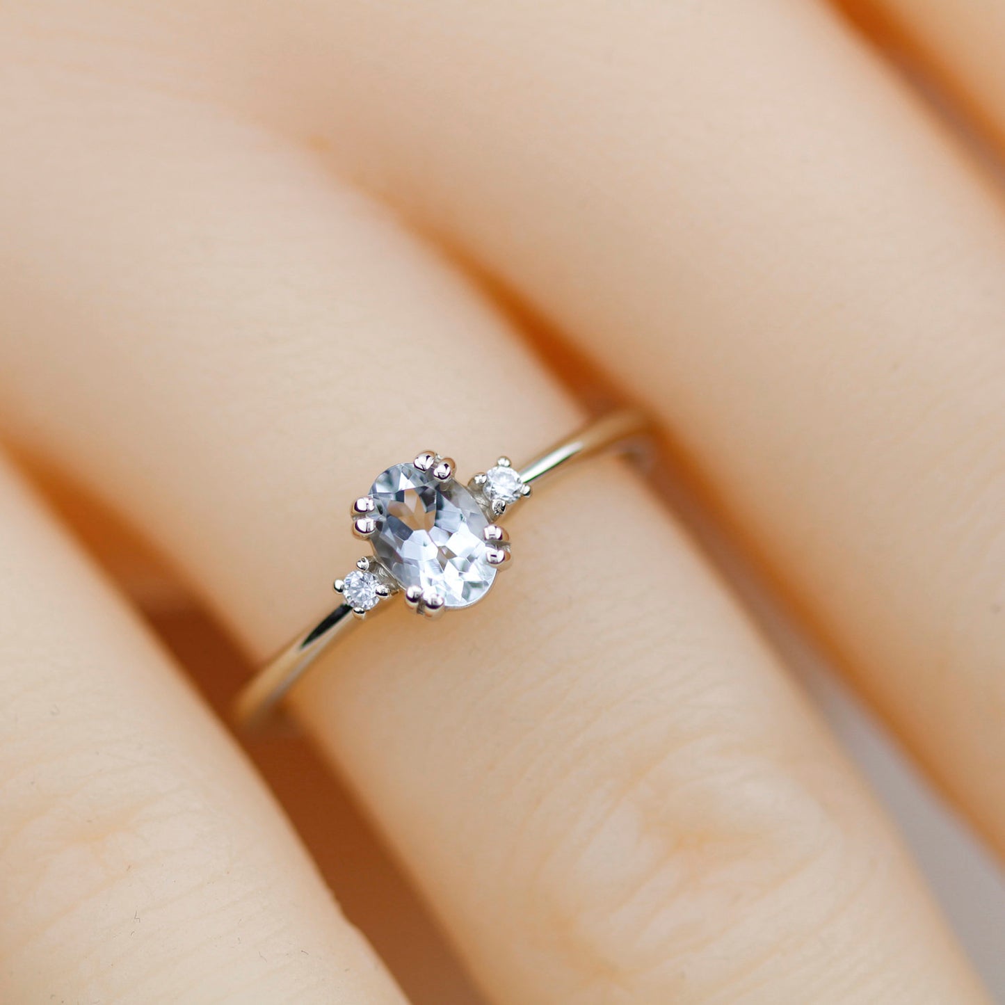 three stone engagement ring aquamarine 18k white gold - NOOI JEWELRY