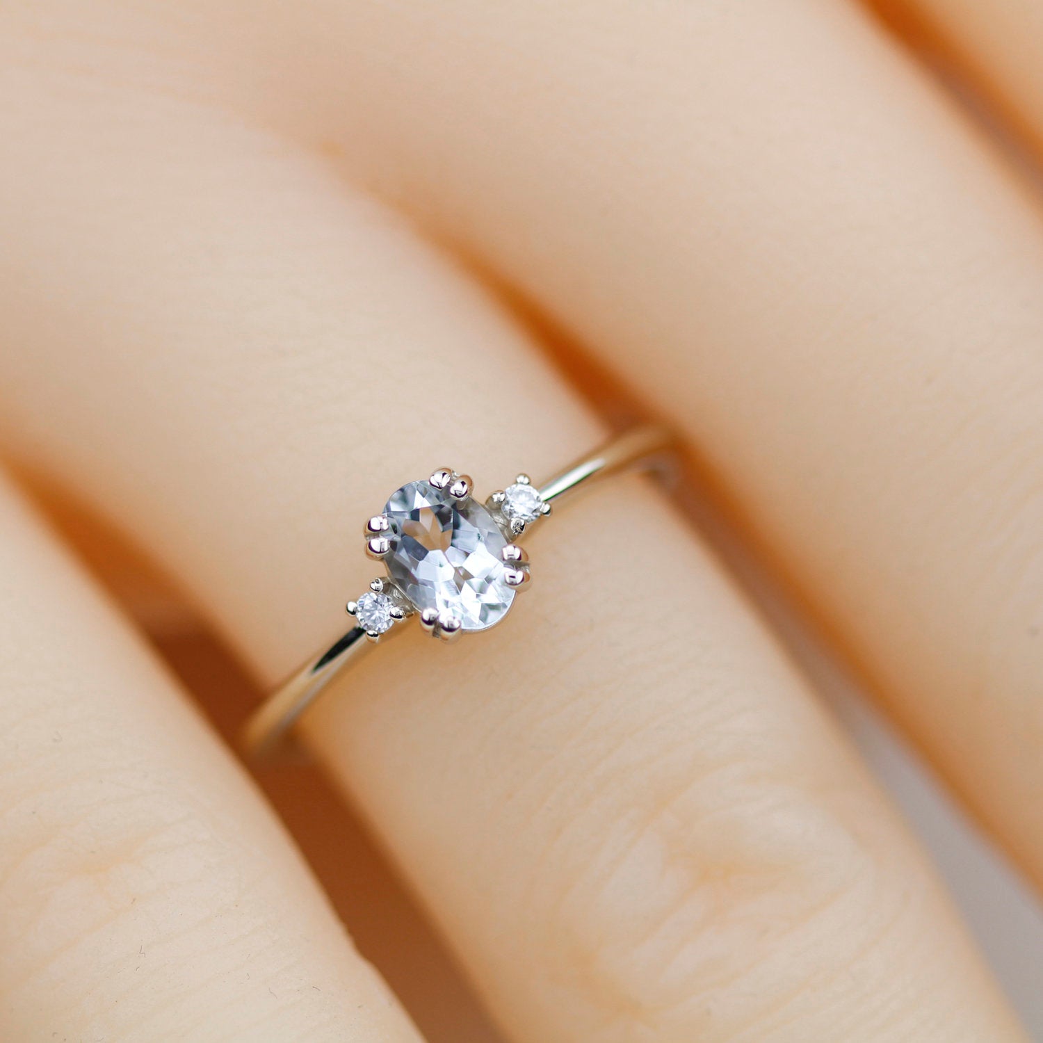 three stone engagement ring aquamarine 18k white gold - NOOI JEWELRY