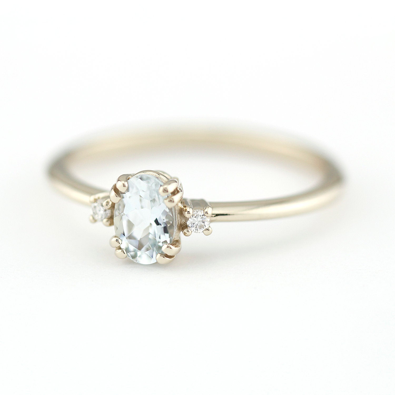 three stone engagement ring aquamarine 18k white gold - NOOI JEWELRY