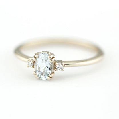 three stone engagement ring aquamarine 18k white gold - NOOI JEWELRY