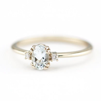 three stone engagement ring aquamarine 18k white gold - NOOI JEWELRY