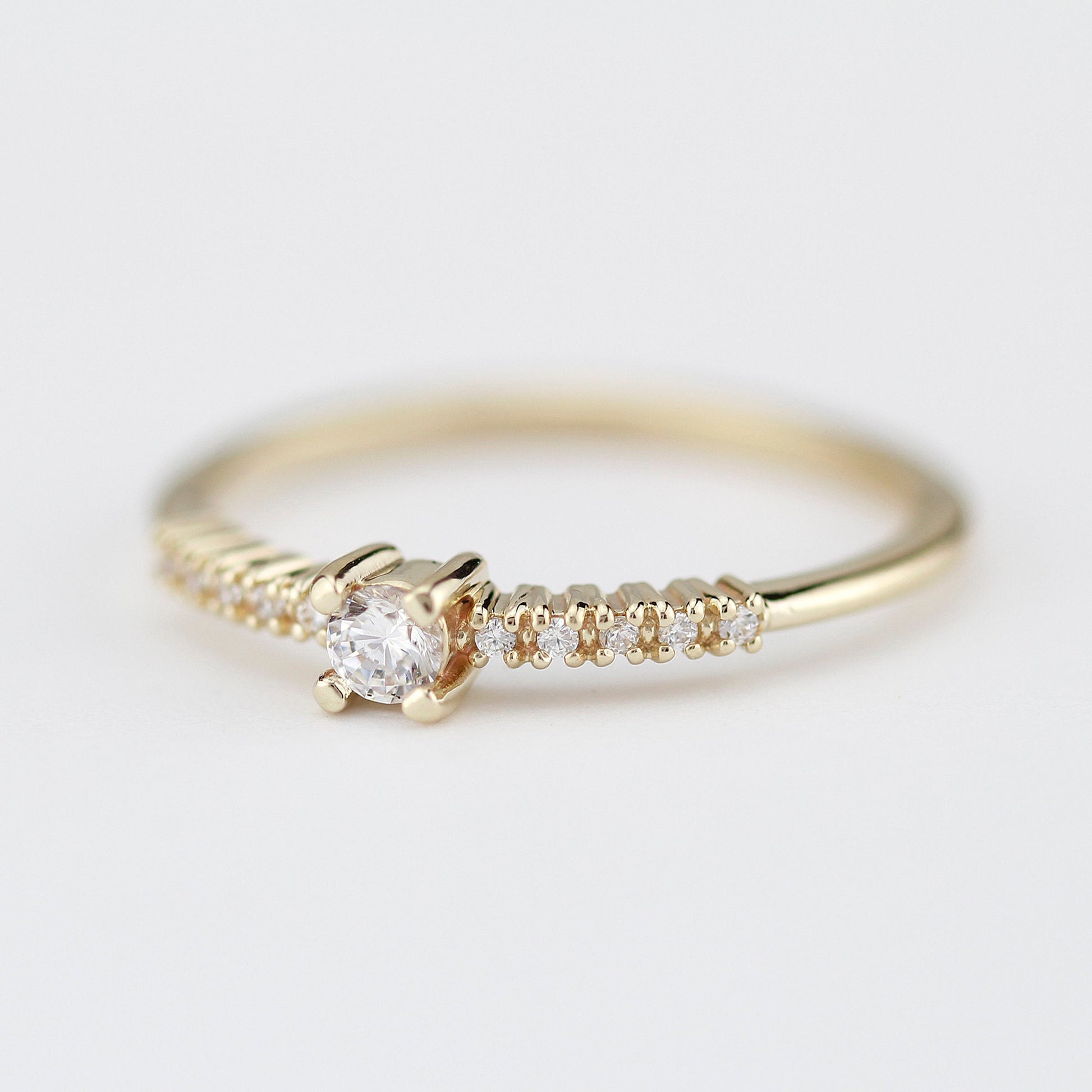 Diamond engagement ring simple | minimalist diamond engagement ring - NOOI JEWELRY