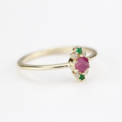 ruby and emerald engagement ring - NOOI JEWELRY
