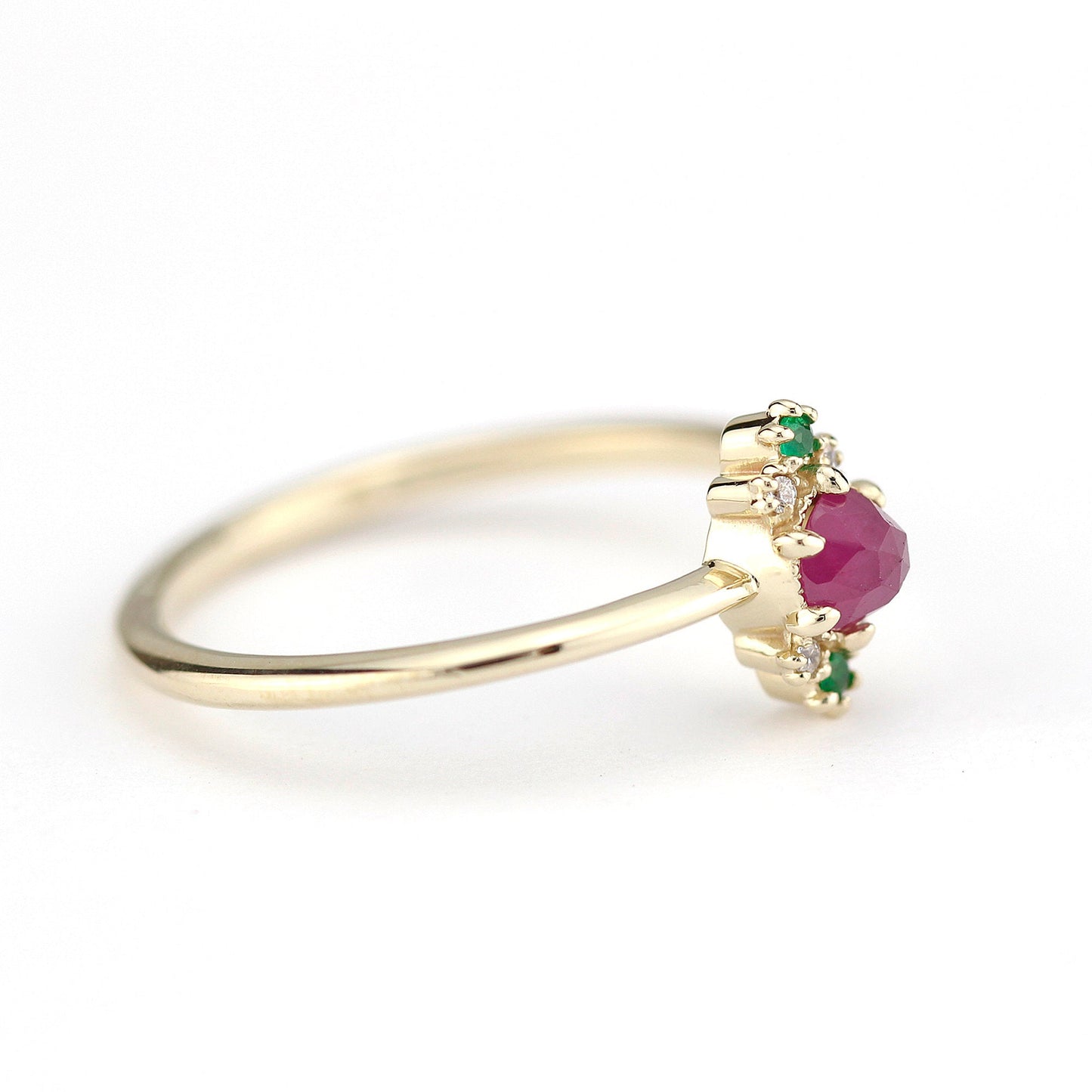 ruby and emerald engagement ring - NOOI JEWELRY