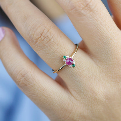 ruby and emerald engagement ring - NOOI JEWELRY