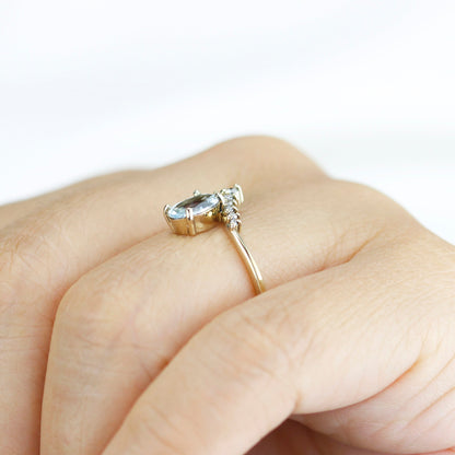 Aquamarine engagement ring, engagement ring aquamarine and diamonds, diamond engagement ring, minimalist ring engagement