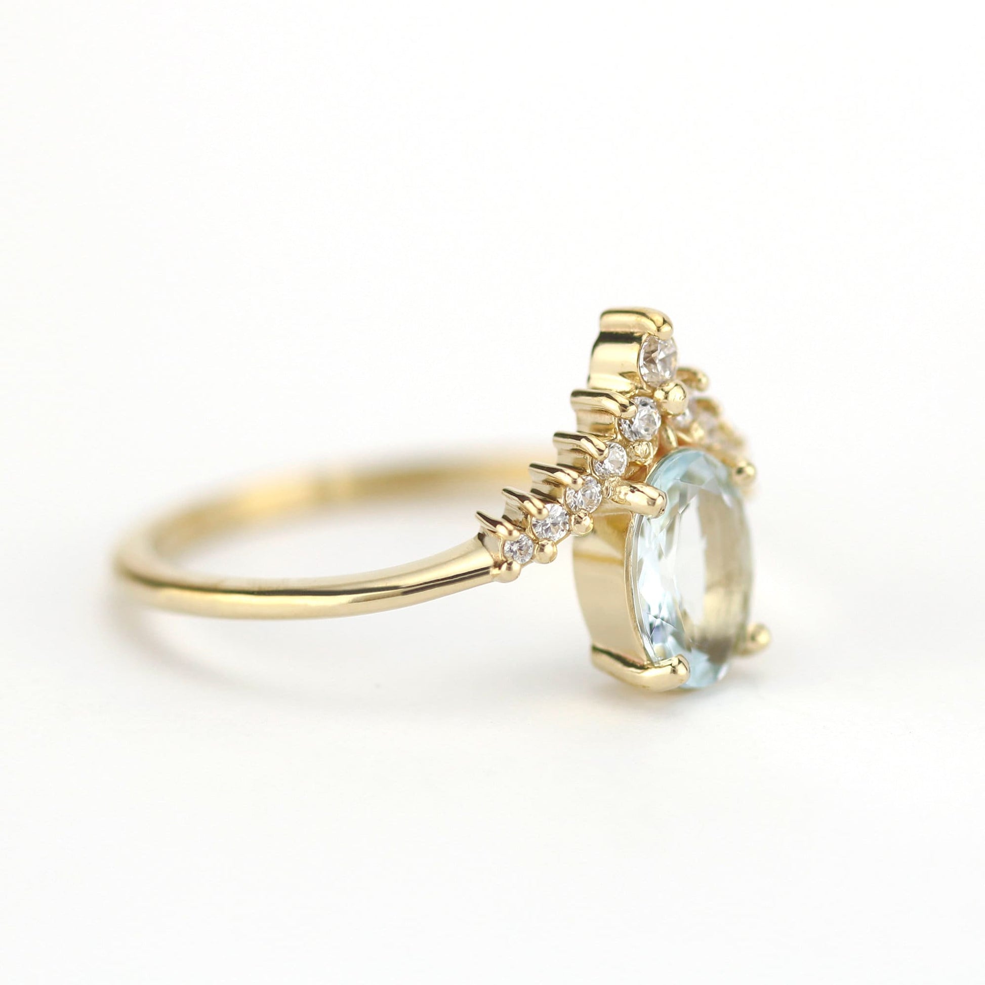 Aquamarine engagement ring, engagement ring aquamarine and diamonds, diamond engagement ring, minimalist ring engagement