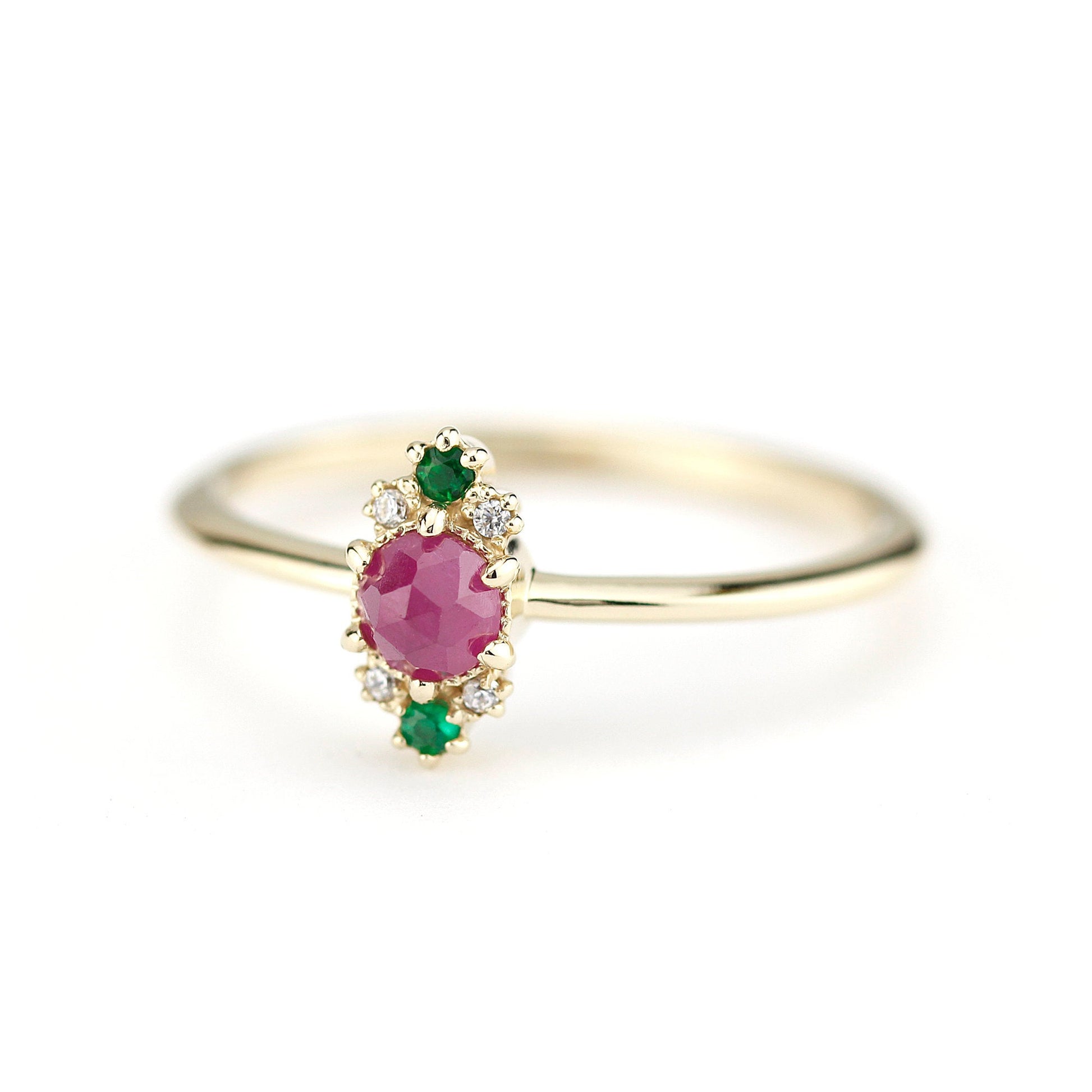 ruby and emerald engagement ring - NOOI JEWELRY