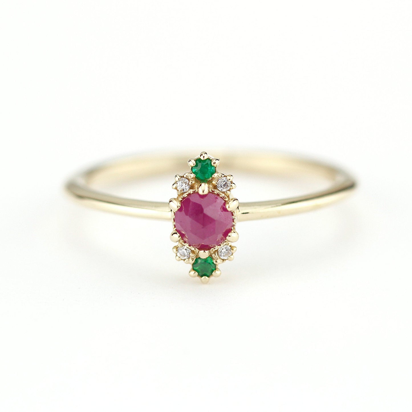ruby and emerald engagement ring - NOOI JEWELRY