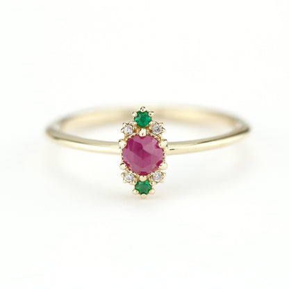 ruby and emerald engagement ring - NOOI JEWELRY