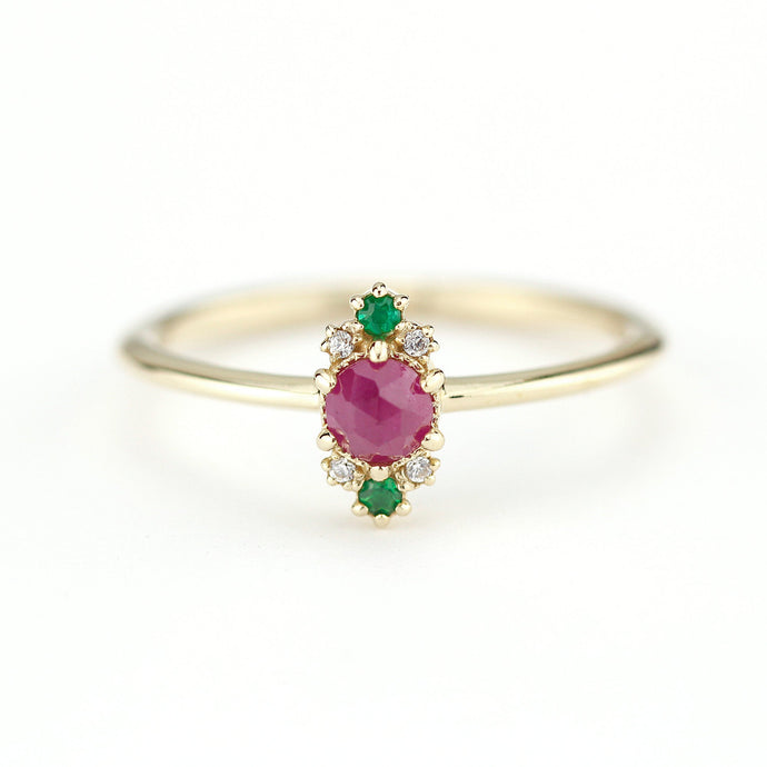 ruby and emerald engagement ring - NOOI JEWELRY