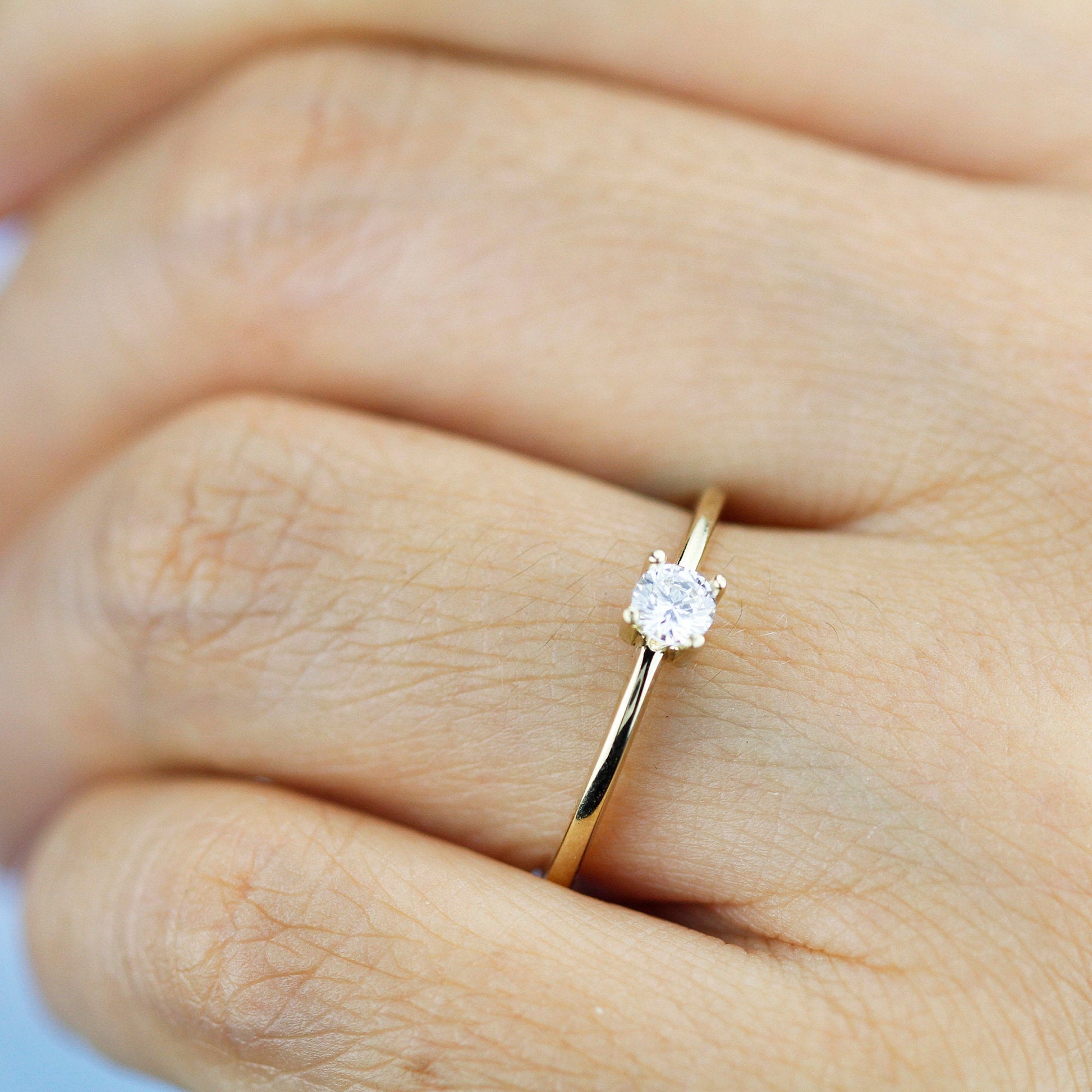 Solitaire engagement ring simple | 18k gold - 0.25 carat diamond - NOOI JEWELRY