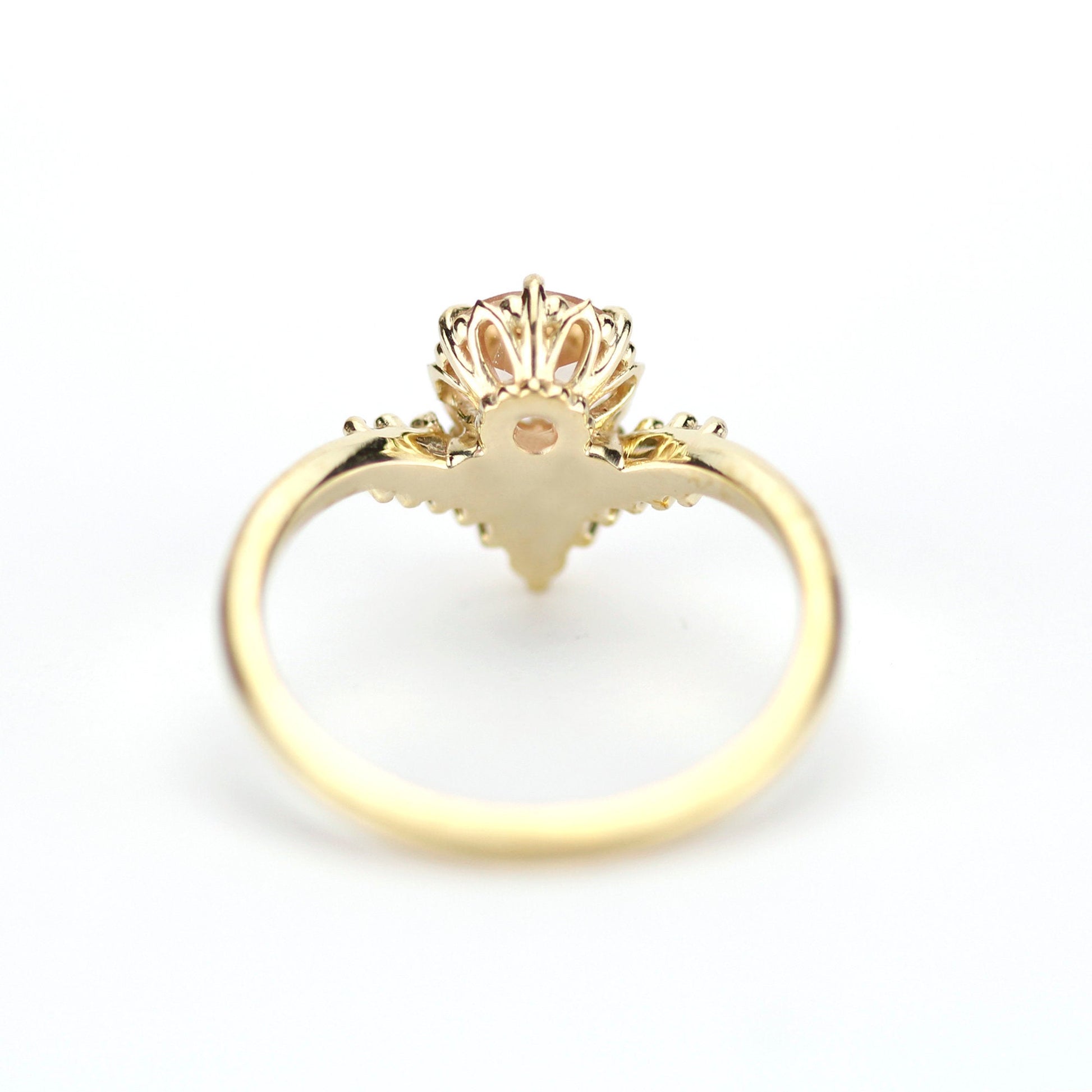 v ring morganite and diamond engagement ring - NOOI JEWELRY