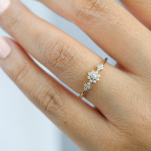 Load image into Gallery viewer, Diamond cluster engagement ring round - NOOI JEWELRY