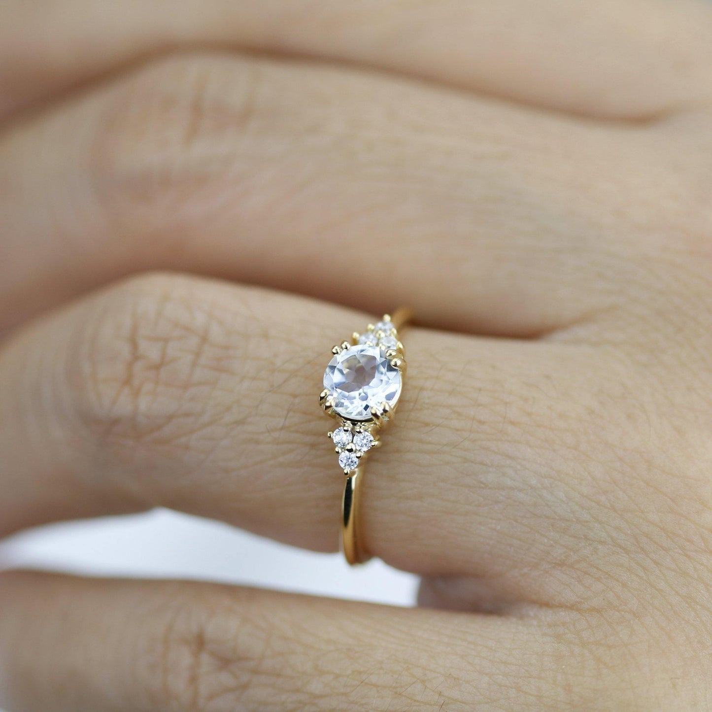 Aquamarine engagement ring, cluster ring aquamarine and diamonds - NOOI JEWELRY