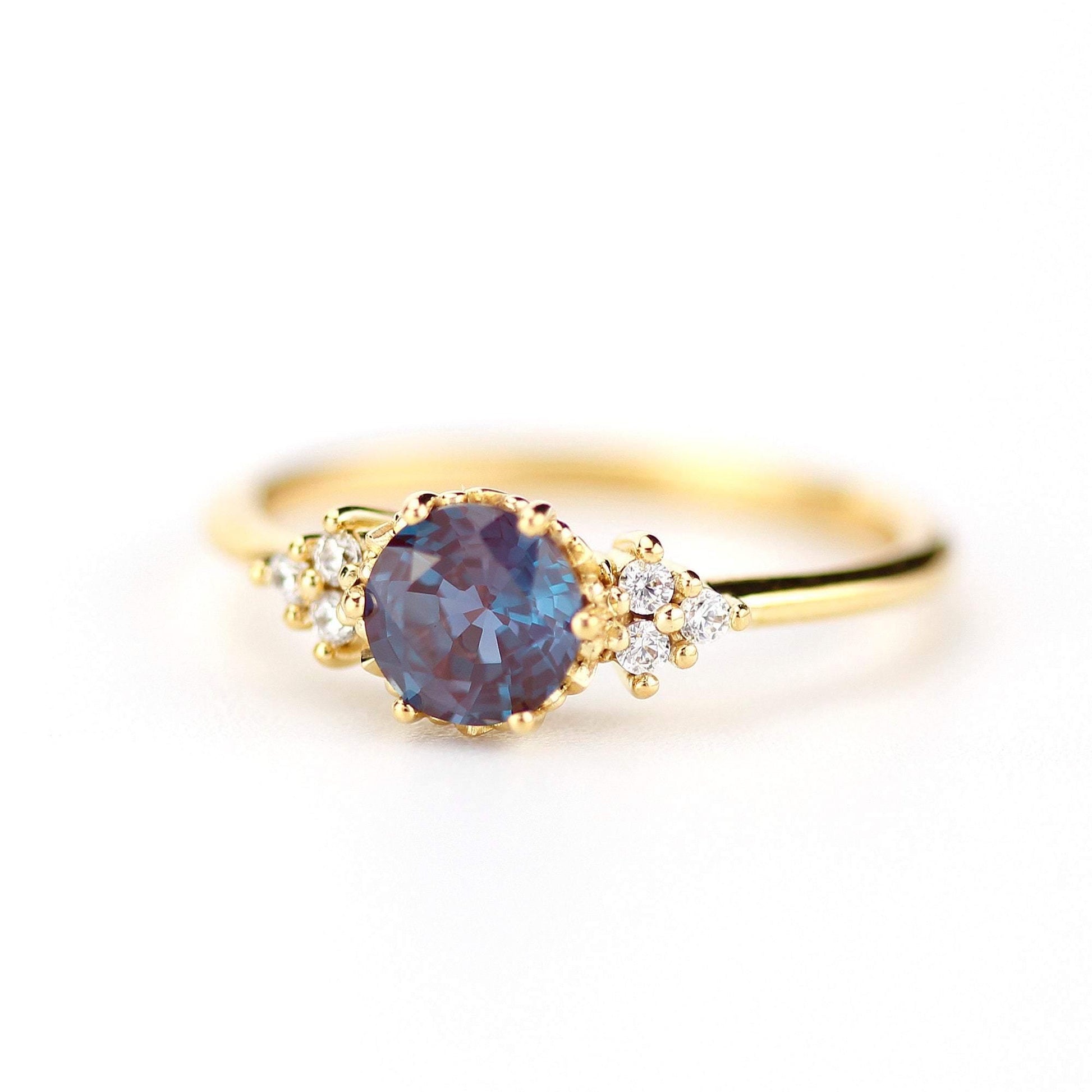 alexandrite engagement ring round, cluster ring alexandrite and diamonds - NOOI JEWELRY