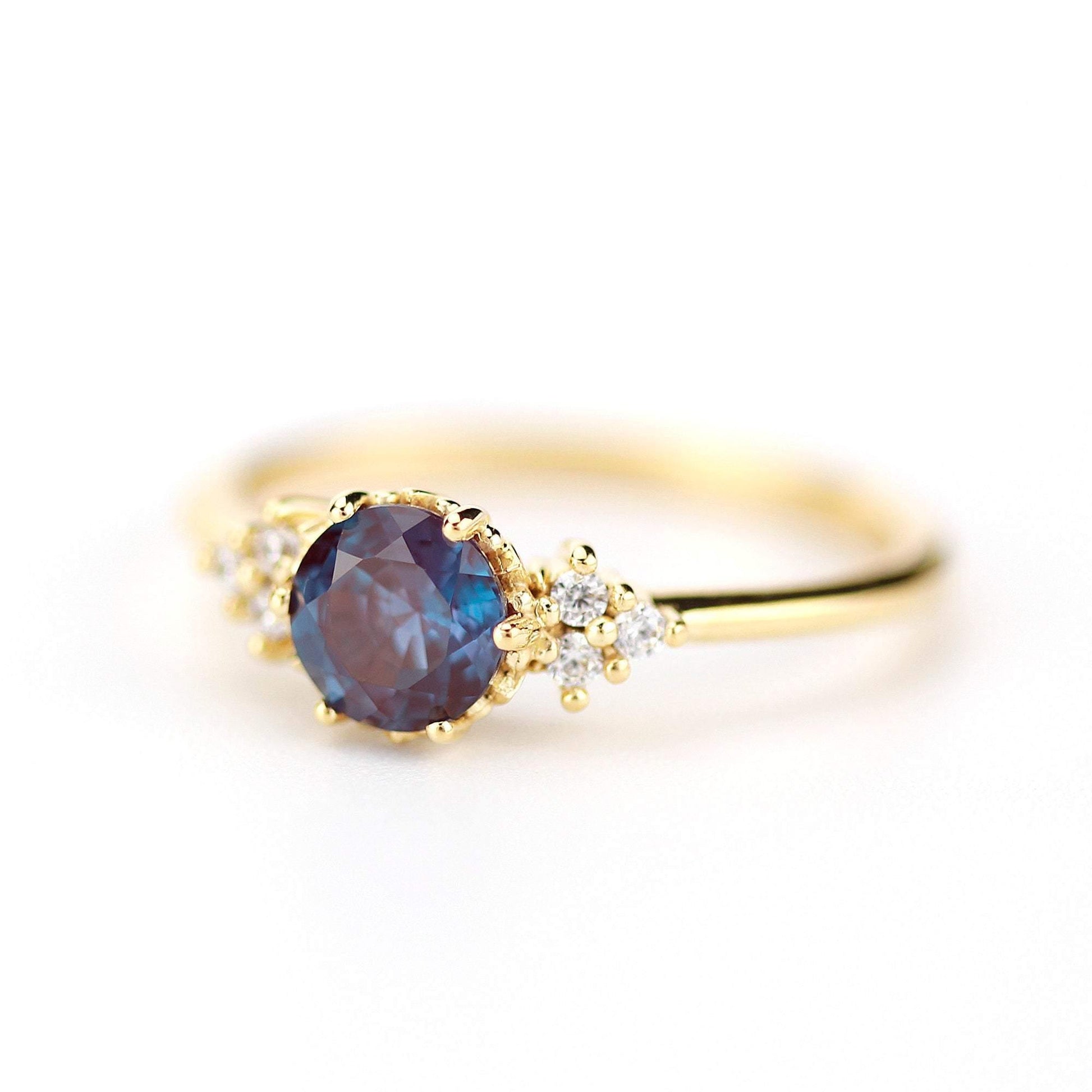 alexandrite engagement ring round, cluster ring alexandrite and diamonds - NOOI JEWELRY