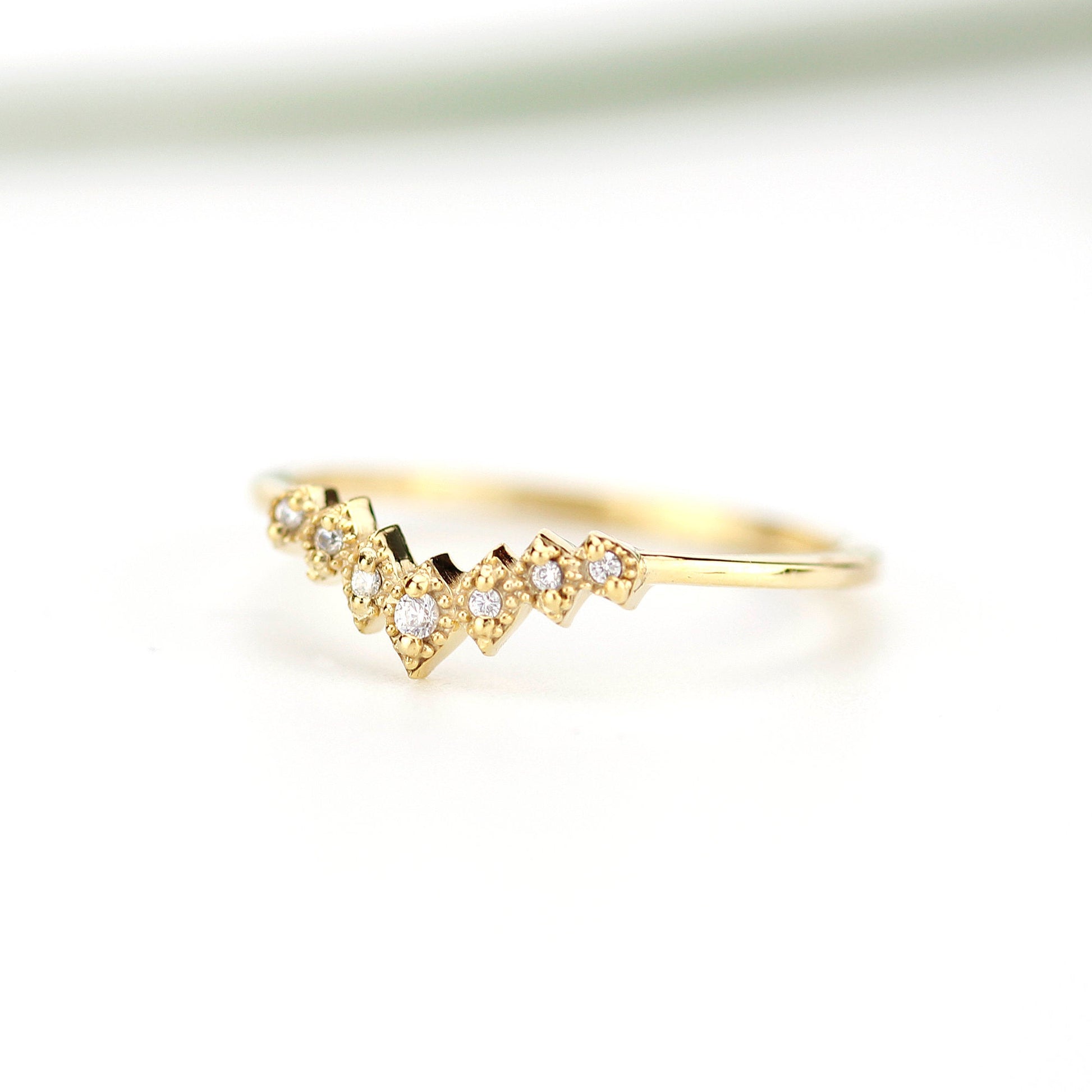 diamond Wedding Band, Wedding Band, Curved Band, delicate Wedding Band, Crown Wedding Ring, laces wedding Band - NOOI JEWELRY