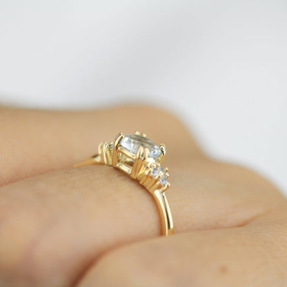 Aquamarine engagement ring, cluster ring aquamarine and diamonds - NOOI JEWELRY