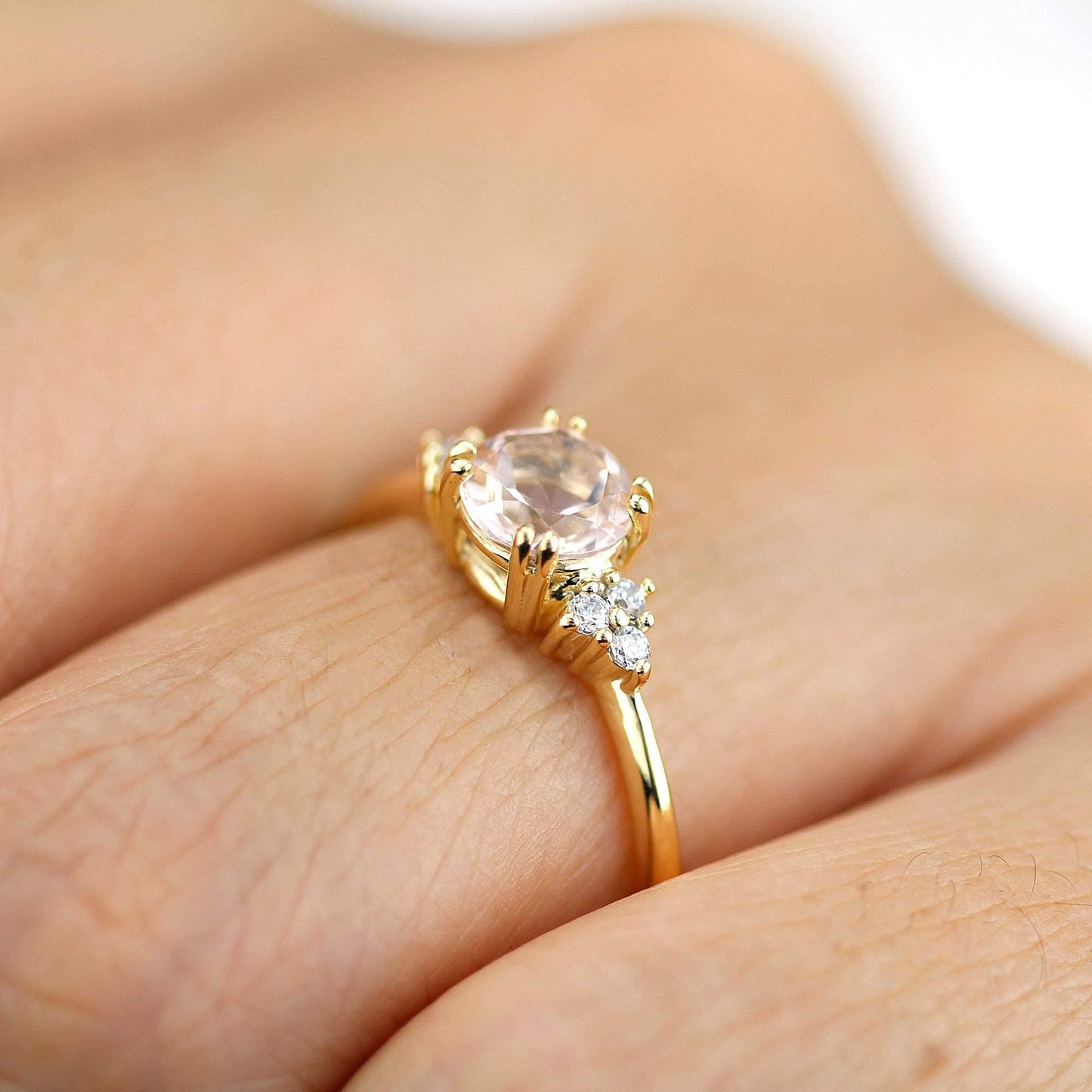 6 mm round morganite and diamond engagement ring yellow gold - NOOI JEWELRY