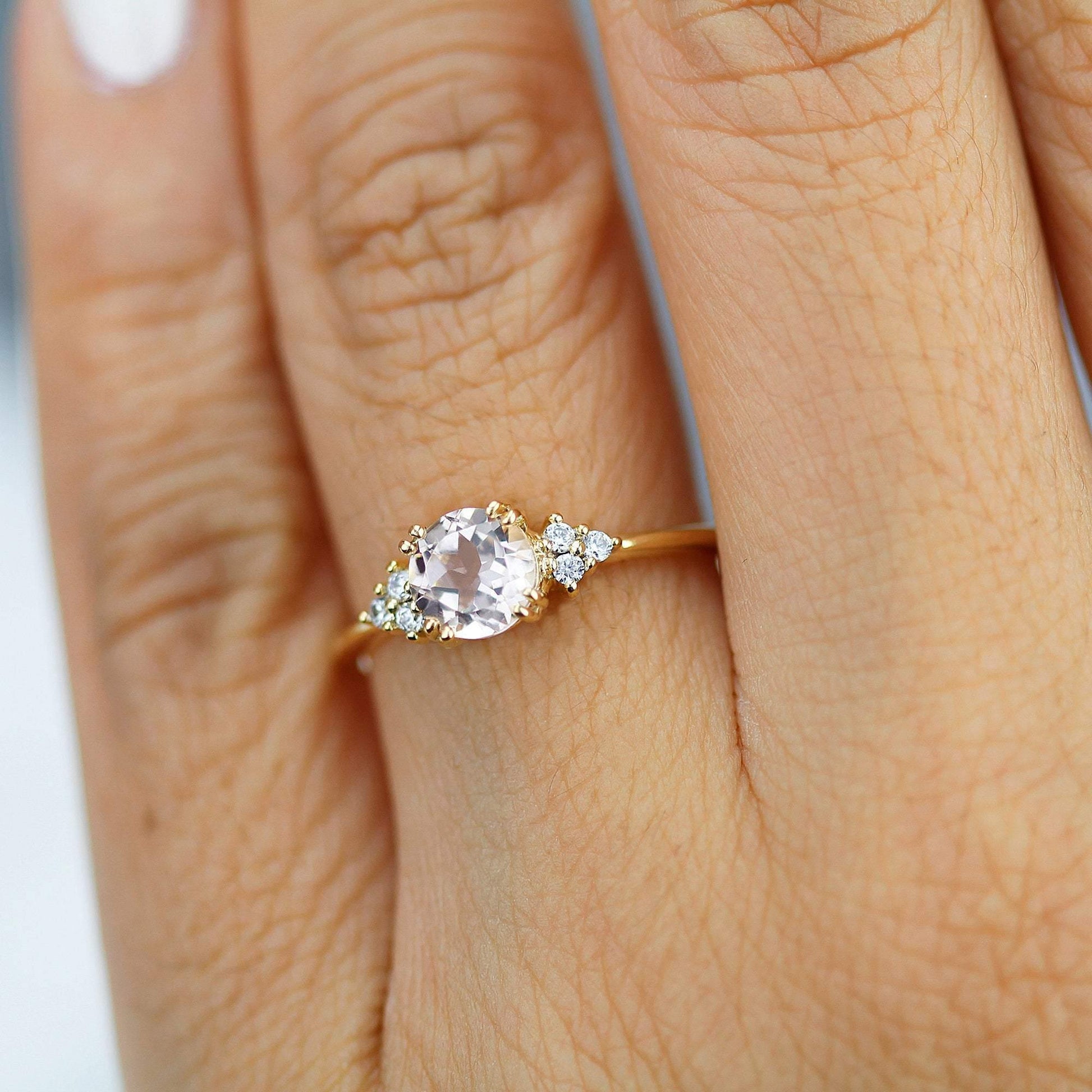 6 mm round morganite and diamond engagement ring yellow gold - NOOI JEWELRY