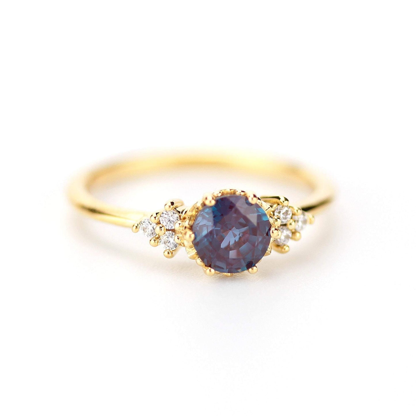 alexandrite engagement ring round, cluster ring alexandrite and diamonds - NOOI JEWELRY