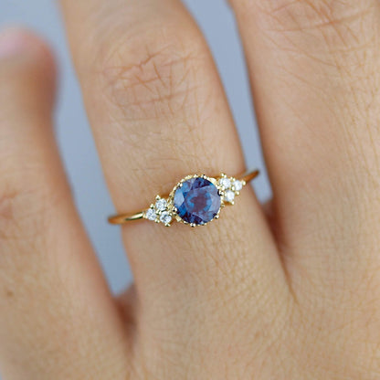alexandrite engagement ring round, cluster ring alexandrite and diamonds - NOOI JEWELRY