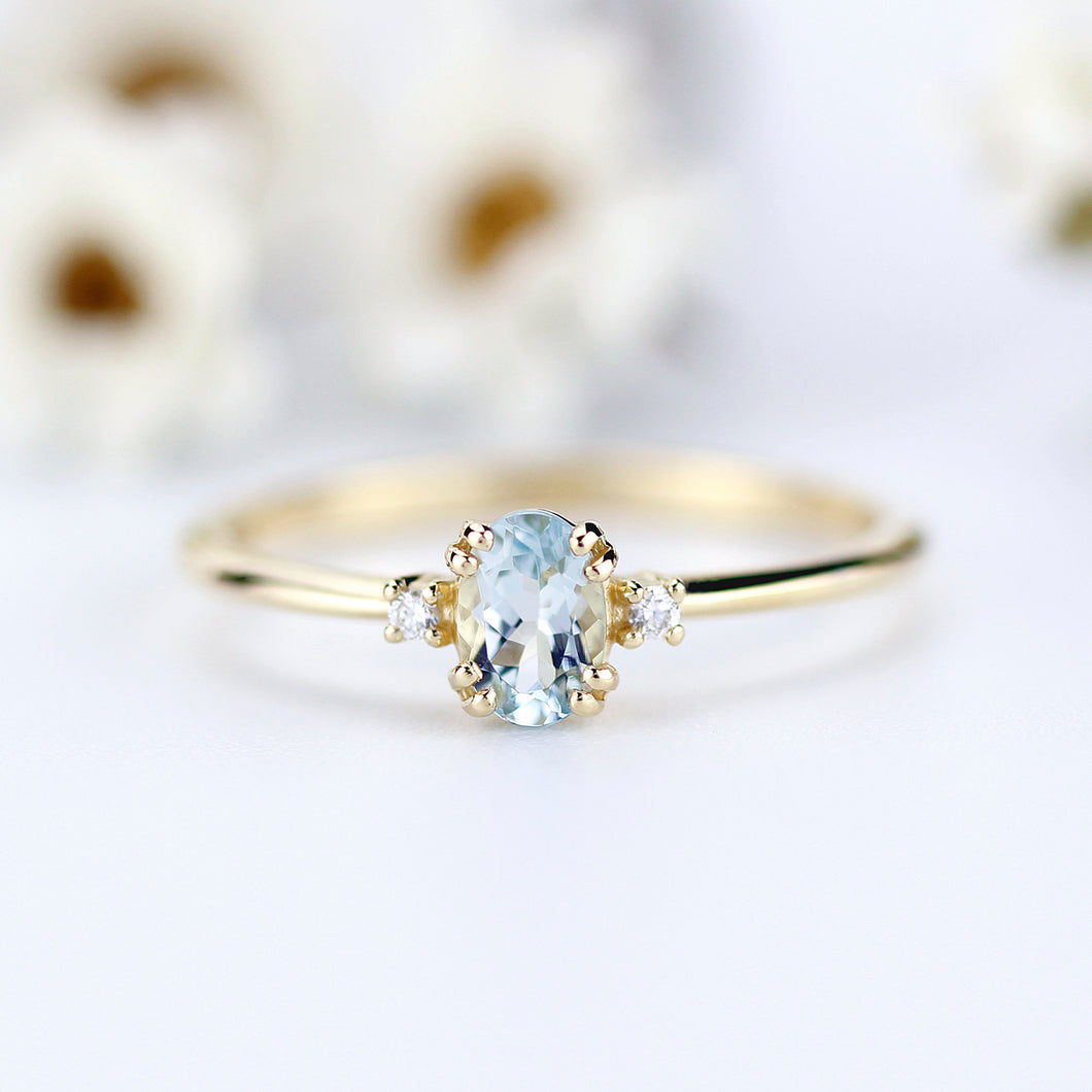 oval aquamarine and diamonds engagement ring, 18k yellow gold - NOOI JEWELRY