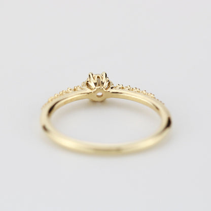 Round diamond engagement rings with side stones | prong setting diamond engagement ring - NOOI JEWELRY