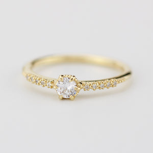 Round diamond engagement rings with side stones | prong setting diamond engagement ring - NOOI JEWELRY