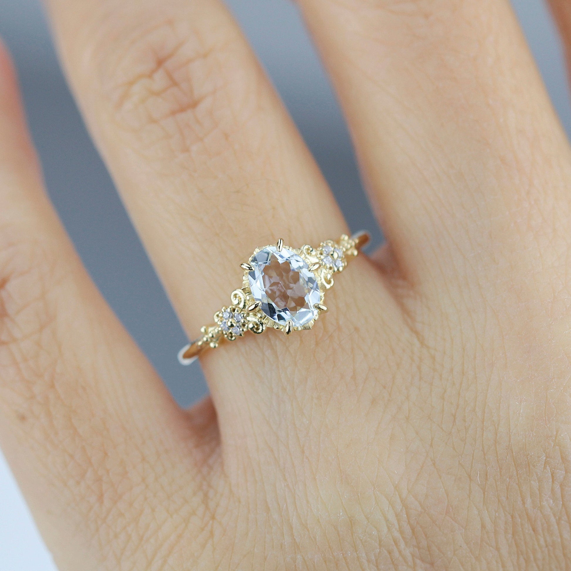 Oval engagement ring aquamarine, cluster ring aquamarine - NOOI JEWELRY