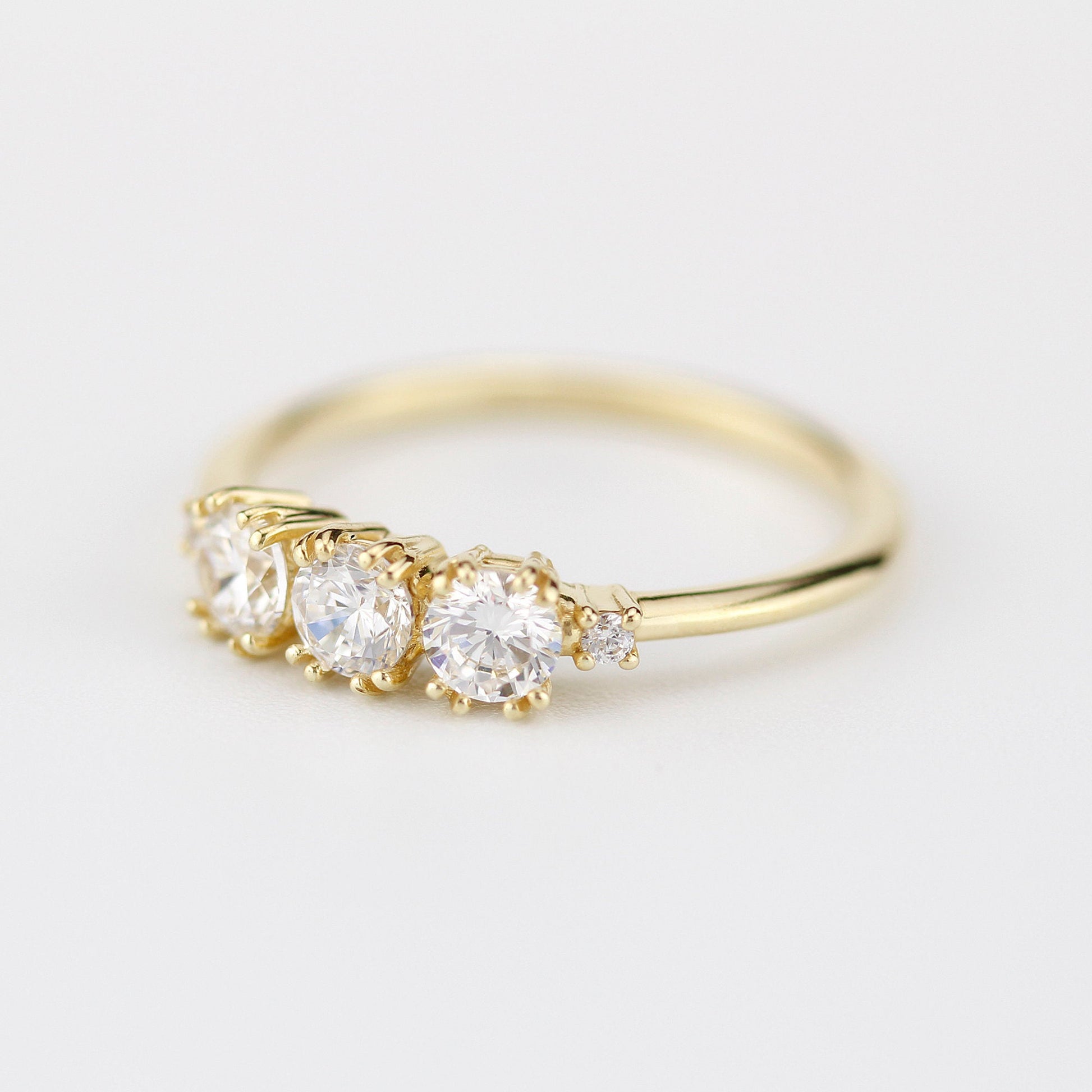 Three stone engagement rings simple | diamond wedding bands for women - NOOI JEWELRY