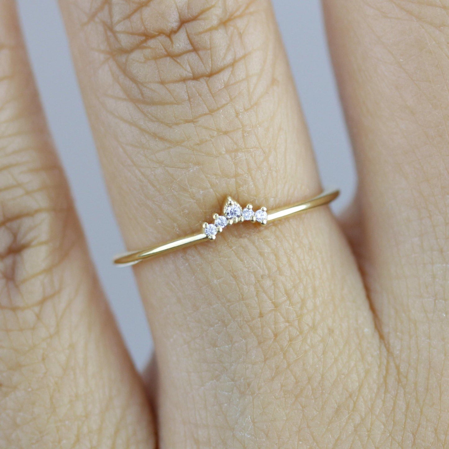 Diamond wedding bands for women, curved wedding band |  R 316W - NOOI JEWELRY