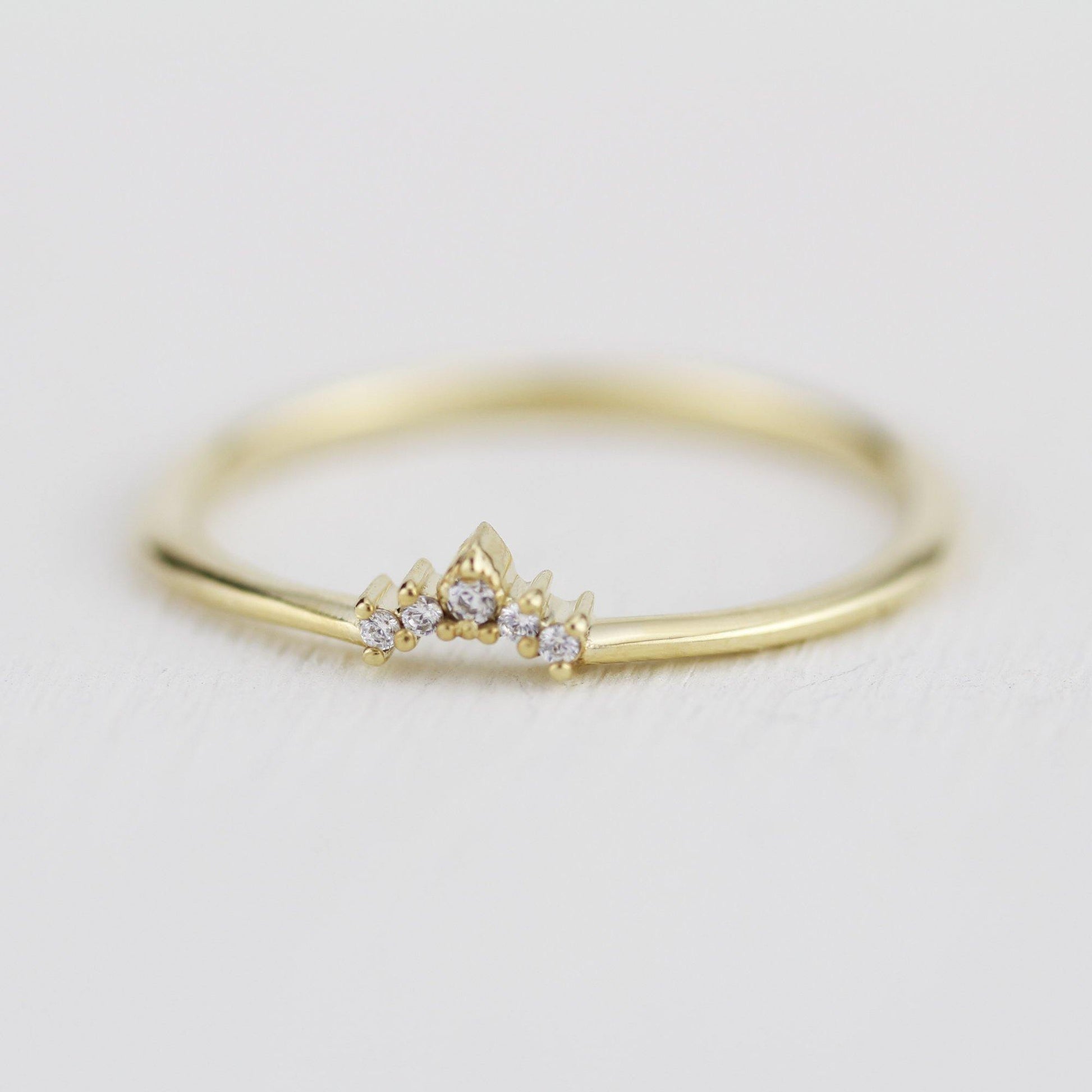 Diamond wedding bands for women, curved wedding band |  R 316W - NOOI JEWELRY