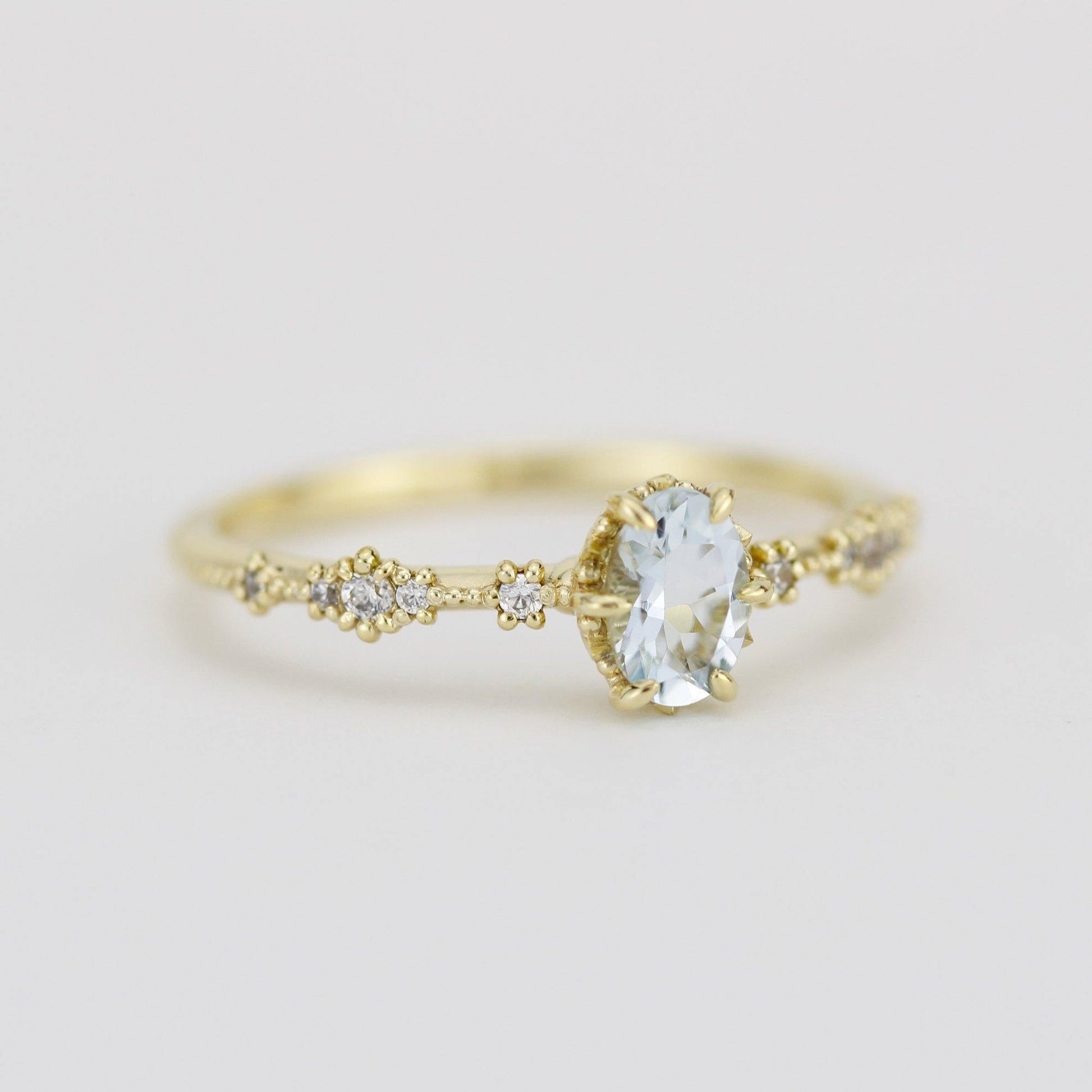 Oval Aquamarine and diamond engagement ring | R322AQ - NOOI JEWELRY