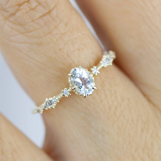 Oval Aquamarine and diamond engagement ring | R322AQ - NOOI JEWELRY