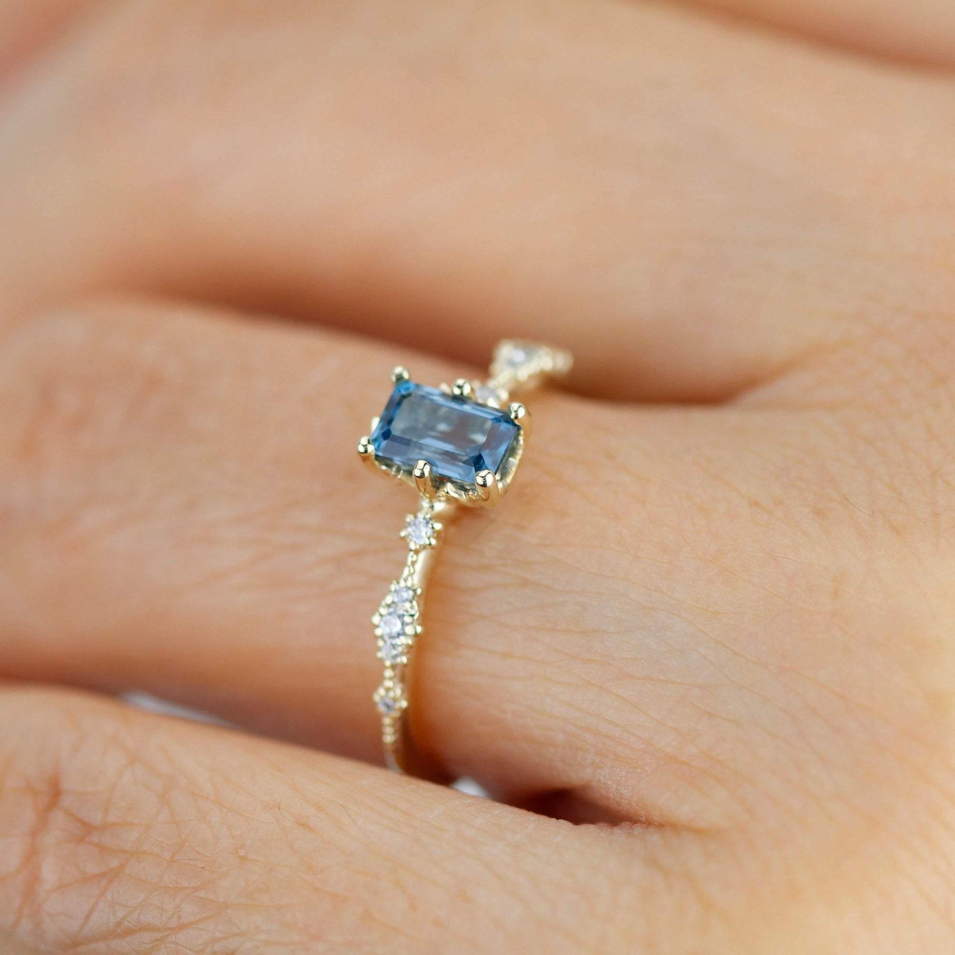 Unique engagement ring London blue topaz 6x4 | R326LBT - NOOI JEWELRY