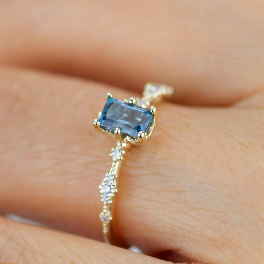 Unique engagement ring London blue topaz 6x4 | R326LBT - NOOI JEWELRY