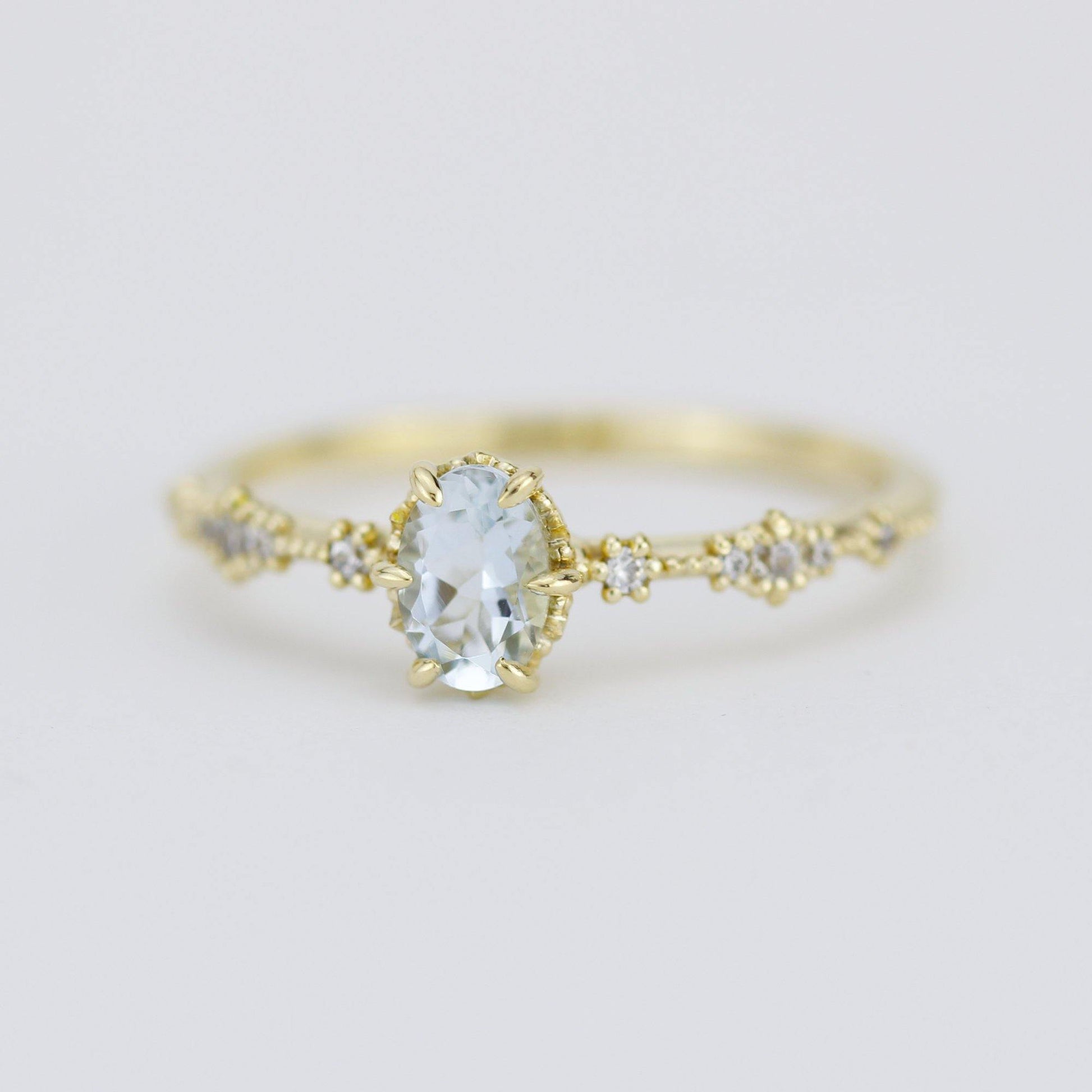 Oval Aquamarine and diamond engagement ring | R322AQ - NOOI JEWELRY