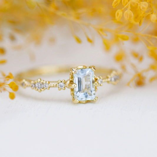 6x4 Emerald cut aquamarine and diamond engagement ring |  R326AQ - NOOI JEWELRY