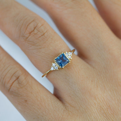 Princess cut engagement ring, square engagement ring, blue topaz engagement ring for women, 18k gold ring made in Italy | R 344LBT