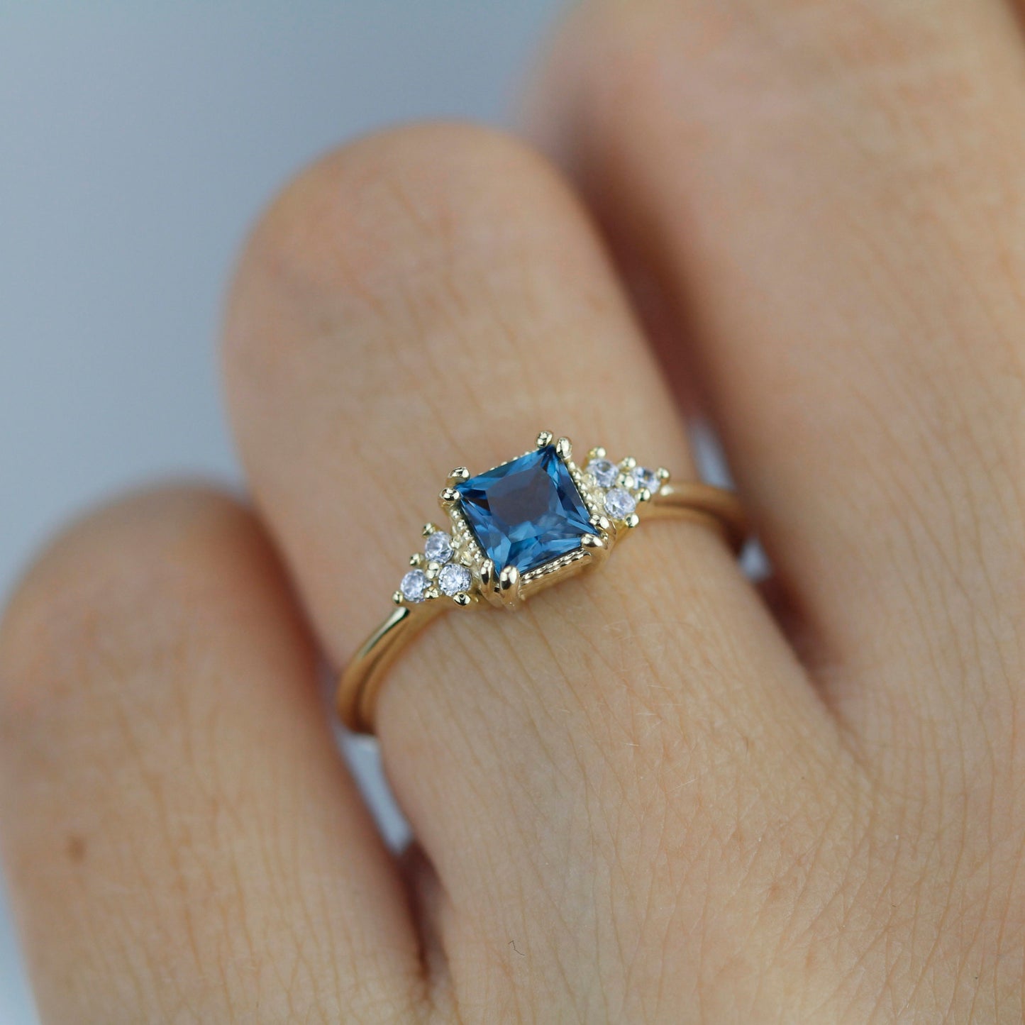 Princess cut engagement ring, square engagement ring, blue topaz engagement ring for women, 18k gold ring made in Italy | R 344LBT