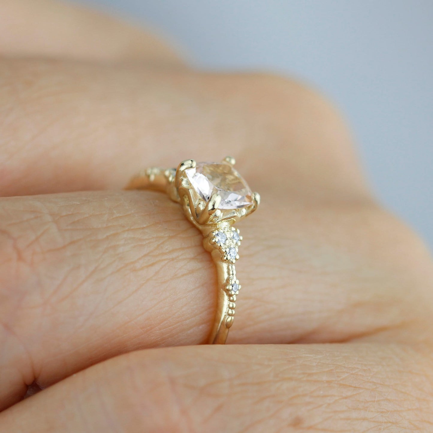 simple ring unique, champagne morganite, cushion cut ring, morganite and gold, ring unique simple | R353MO