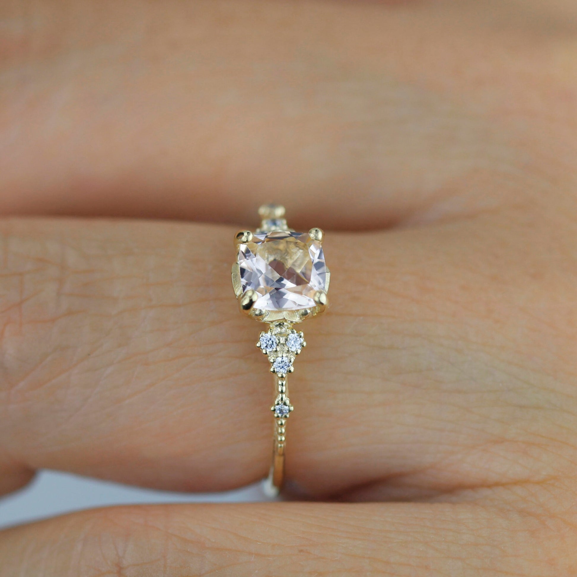 simple ring unique, champagne morganite, cushion cut ring, morganite and gold, ring unique simple | R353MO