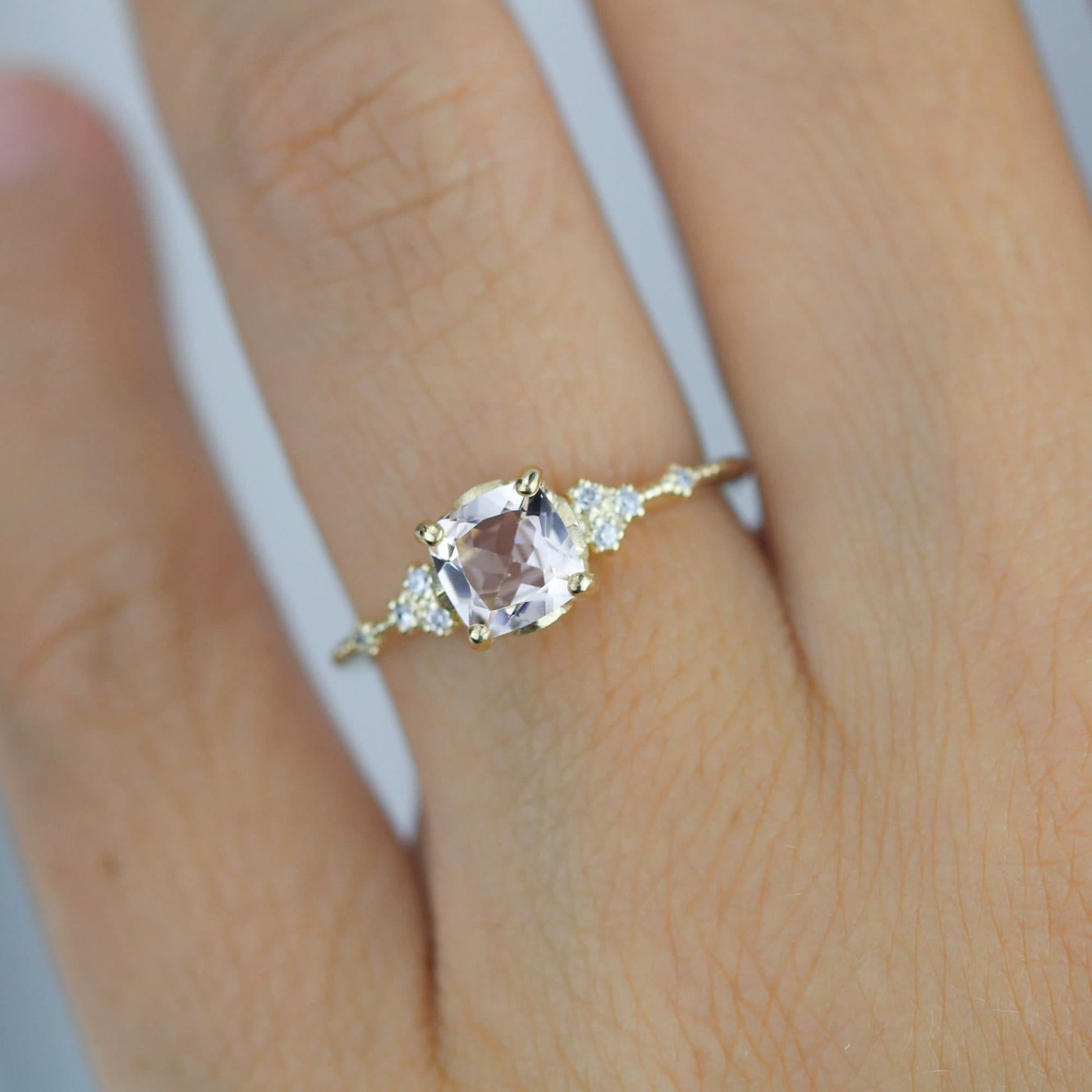 simple ring unique, champagne morganite, cushion cut ring, morganite and gold, ring unique simple | R353MO